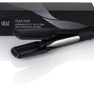 ghd Duet Style 2-in-1 Hot Air Styler in Black and Silver